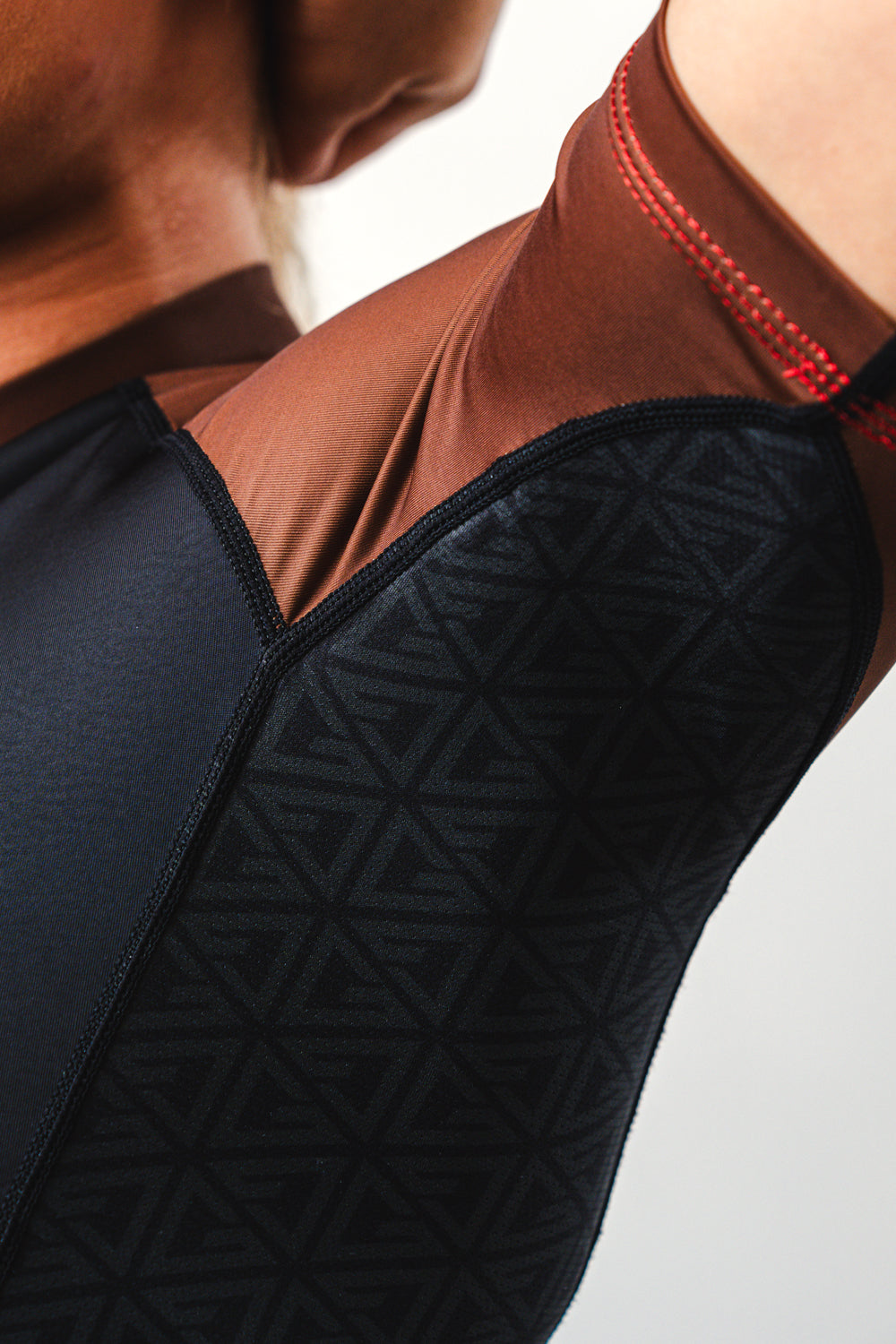 Rashguard Ranqueada GB Essentials Feminina - Marrom
